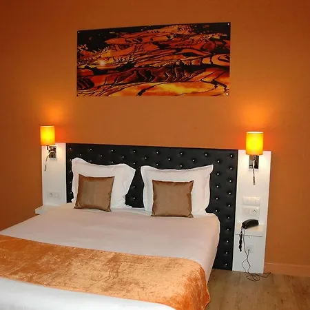 The Originals Boutique, De L'univers, 3* Монлюсон