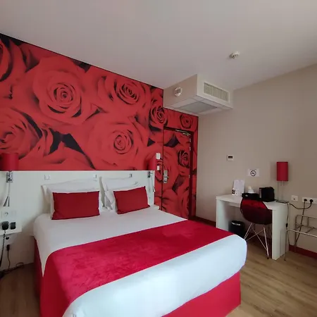 The Originals Boutique, De L'univers, 3* Монлюсон