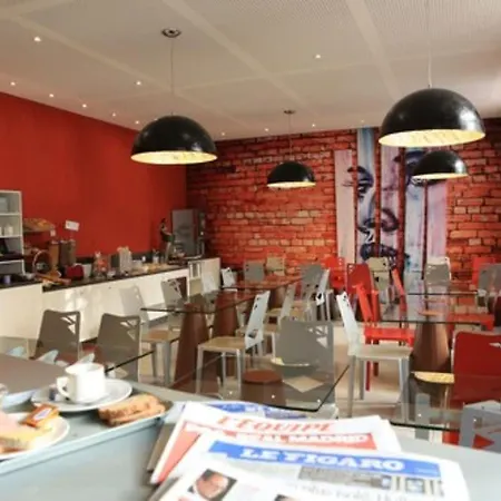 The Originals Boutique, De L'univers, 3*