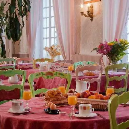 Отель The Originals Boutique, De L'univers, 3*