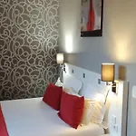 The Originals Boutique, De L'univers, 2*