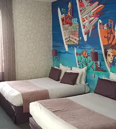 The Originals Boutique, De L'univers, 2*