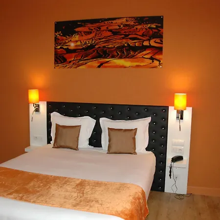 The Originals Boutique, De L'univers, 2*
