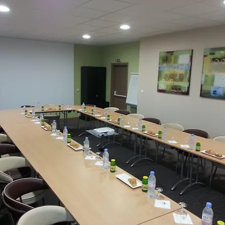 The Originals Boutique, De L'univers,