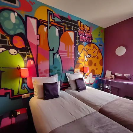 The Originals Boutique, De L'univers,