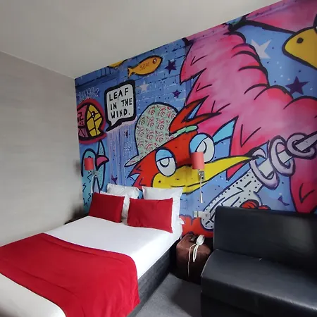 The Originals Boutique, De L'univers,