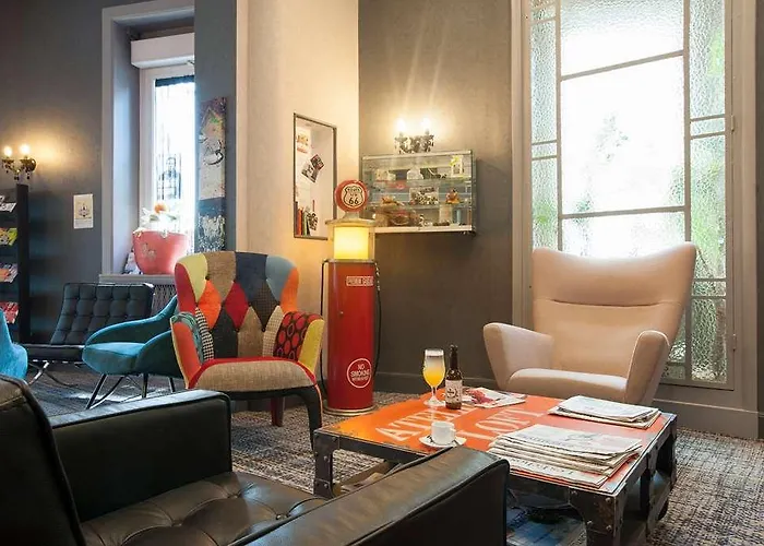 The Originals Boutique, De L'univers, 2*