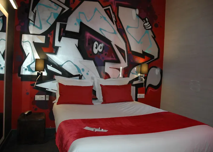 The Originals Boutique, De L'univers, 2*