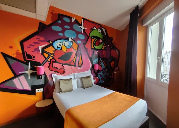 The Originals Boutique, De L'univers, 2*